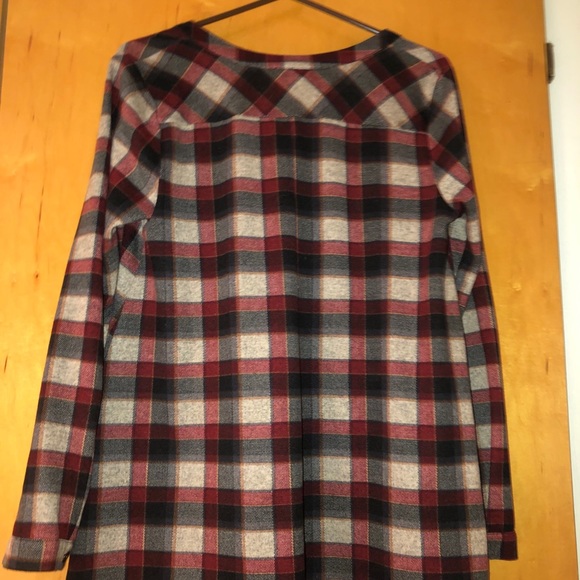 Plaid blouse - Picture 2 of 3